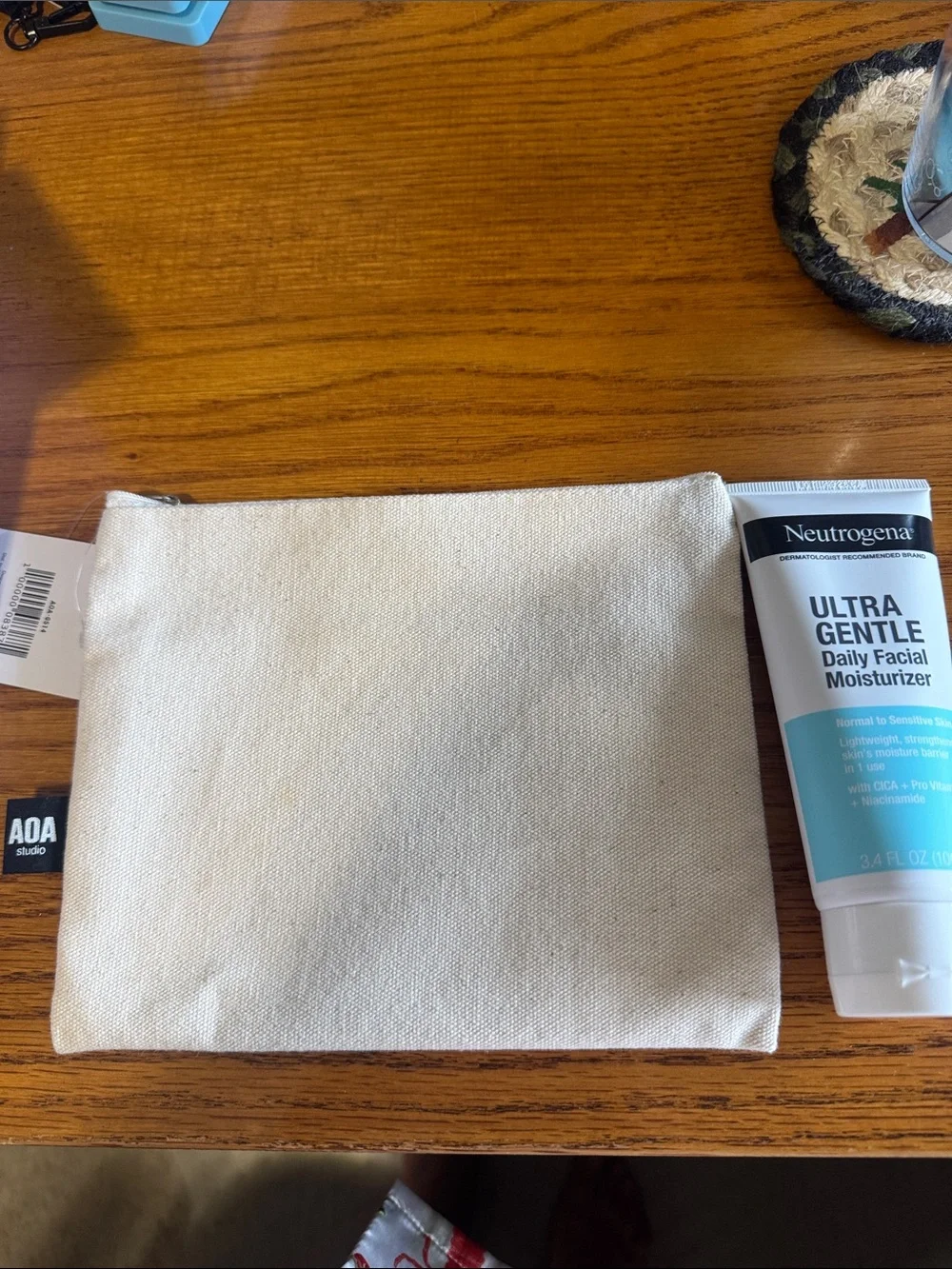 Pink Flamingo Canvas Pouch with Zipper & Bonus neutrogena moisturizer NWT